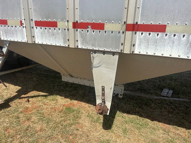 merritt-grain-trailer-image-13