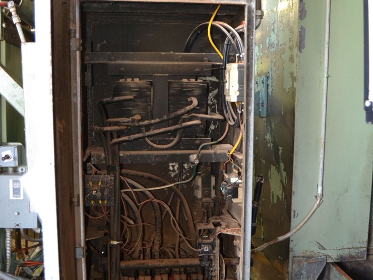 allen-bradley-250hp-transformer-style-starter-w/-400-amp-disconnect-image-2