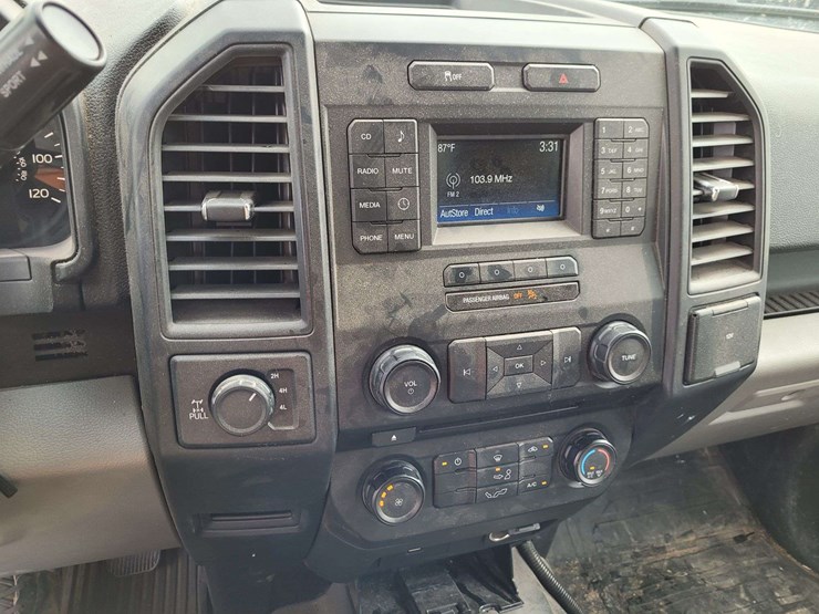 2017-ford-f150-image-10