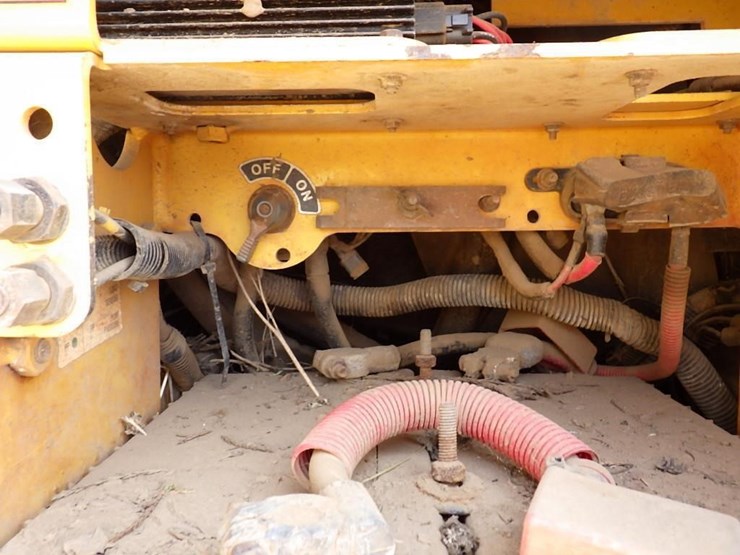 deere-750j-lt-image-19