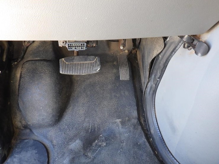 2009-utility-van-image-23