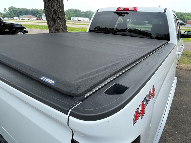 2015-chevrolet-silverado-1500-image-33