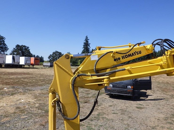 komatsu-pc12uu-image-10