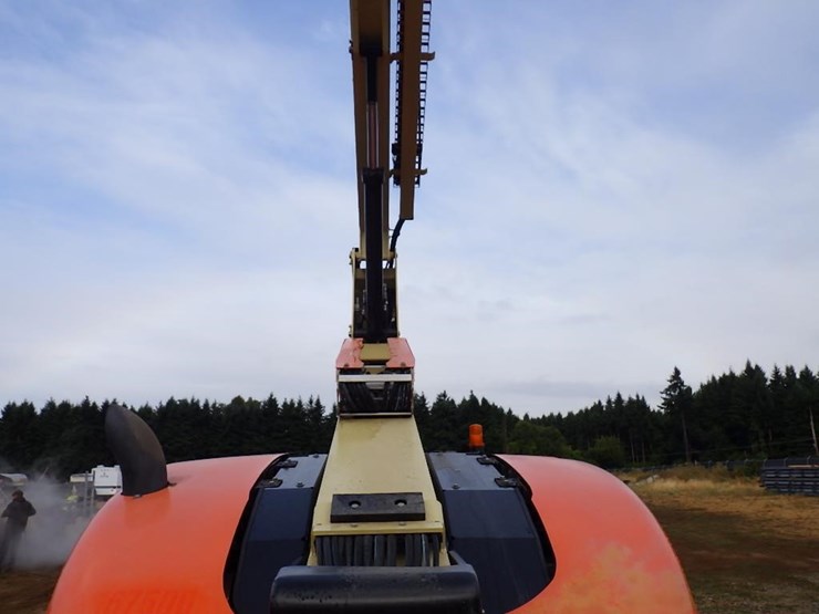 2017-jlg-600ajn-image-9