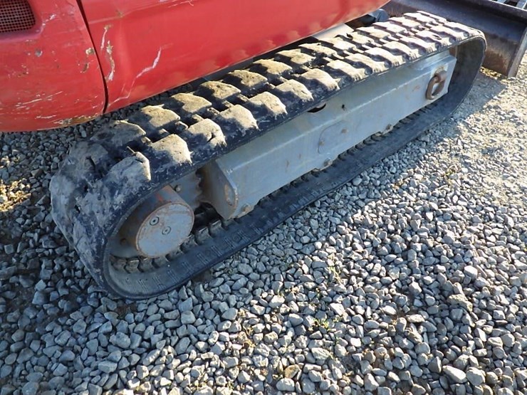 2019-takeuchi-tb230-image-38
