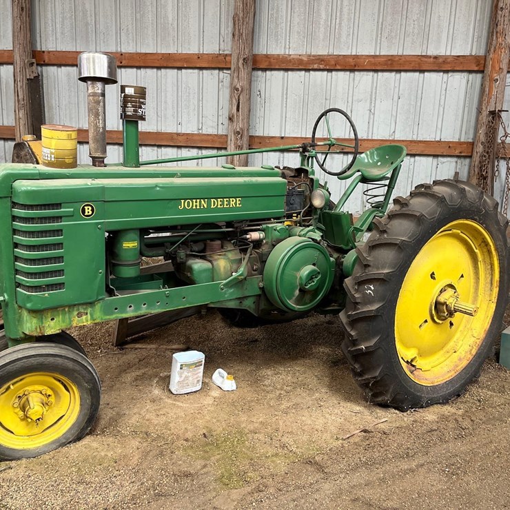 JOHN DEERE B