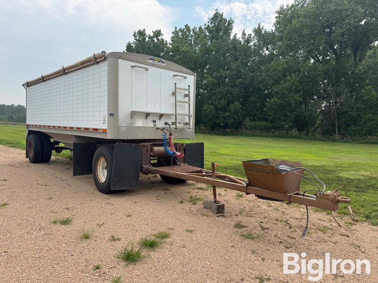 1997-wilson-grain-trailer-image-3