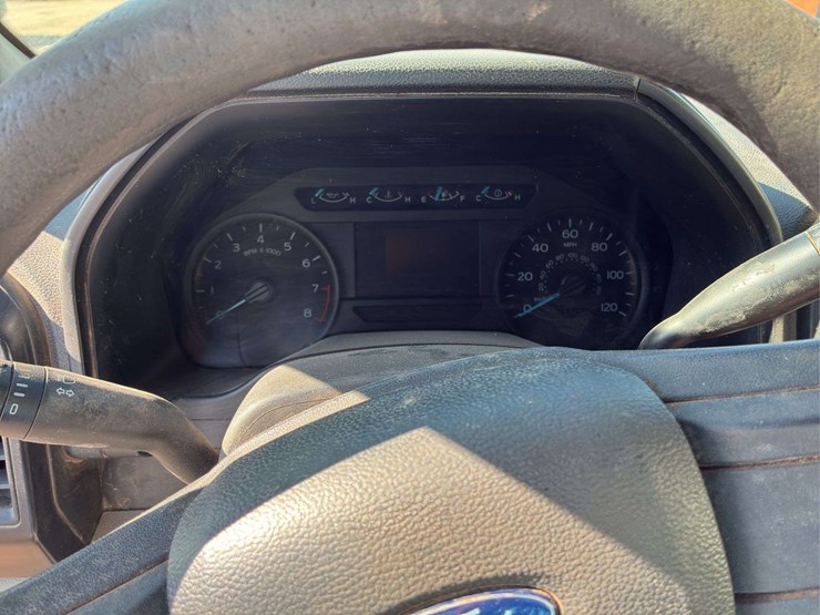 2017-ford-f150-xl-image-11