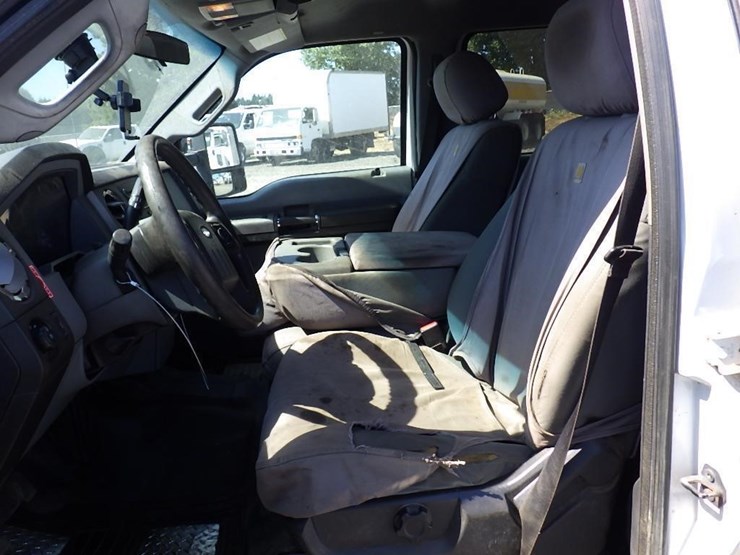 2014-ford-f550-image-22