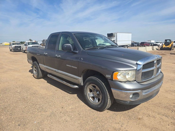 2005-dodge-ram-1500-image-2