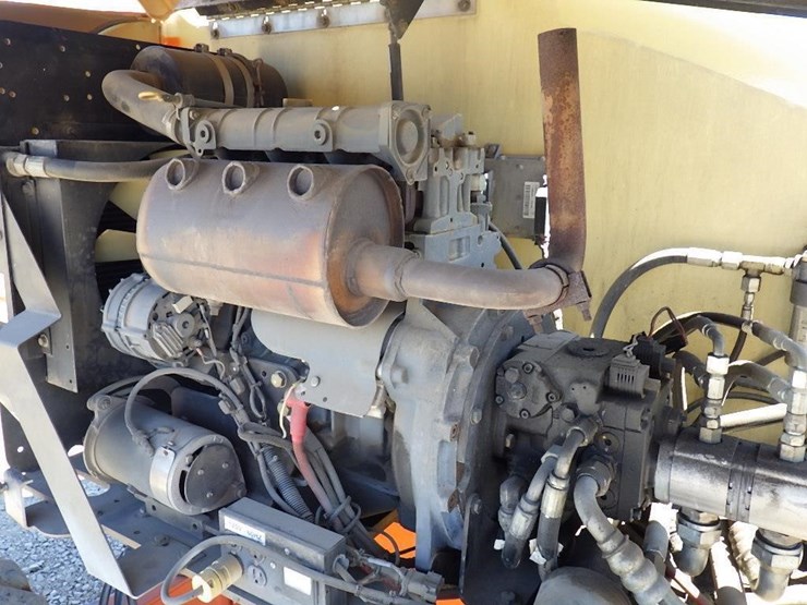 2009-jlg-400s-image-20