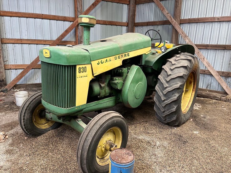 john-deere-830-image-1