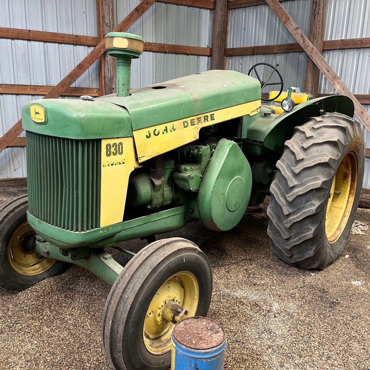 JOHN DEERE 830