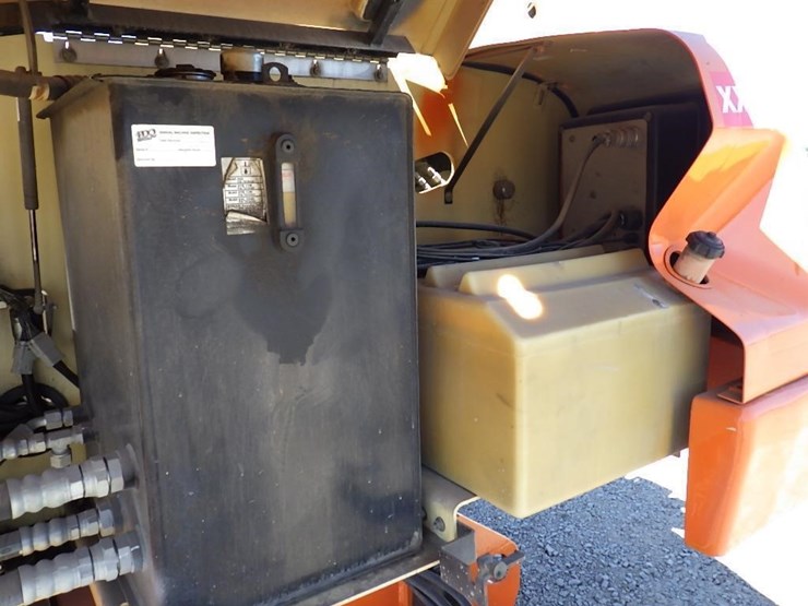 2009-jlg-400s-image-24