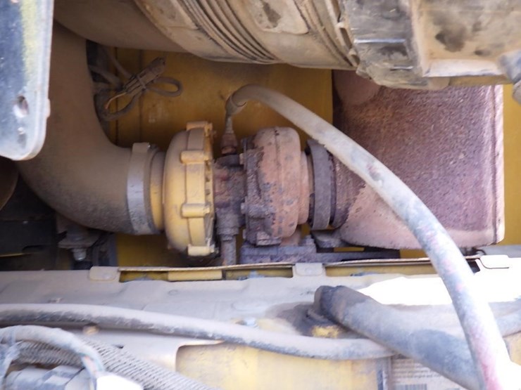 deere-750j-lt-image-23