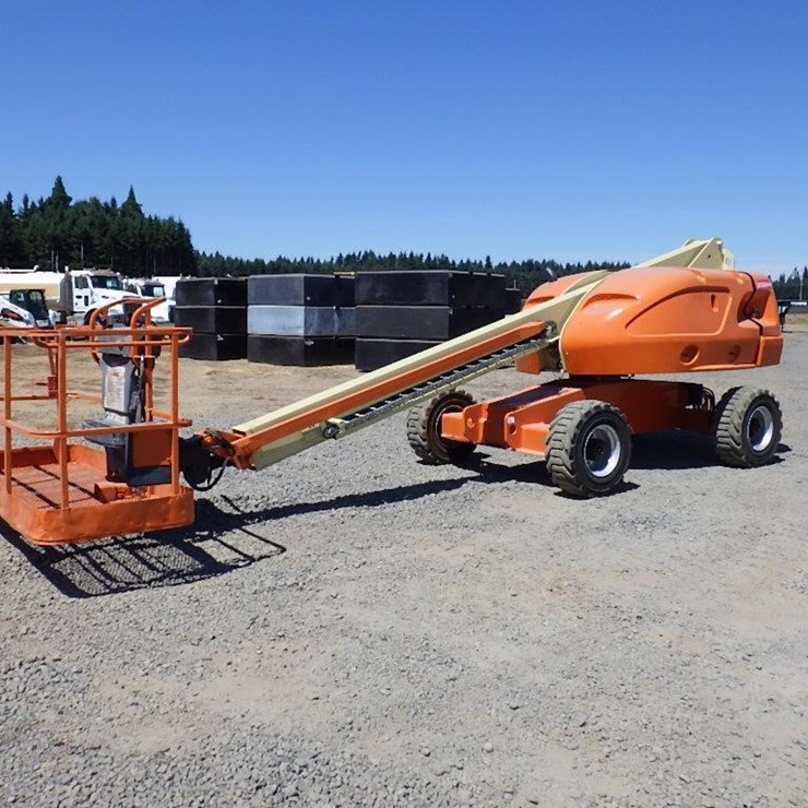 2009 JLG 400S