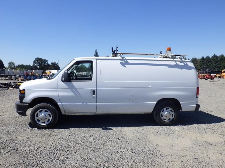 2009-utility-van-image-6