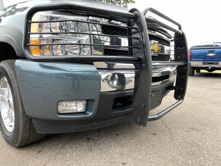2011-chevrolet-silverado-1500-image-50