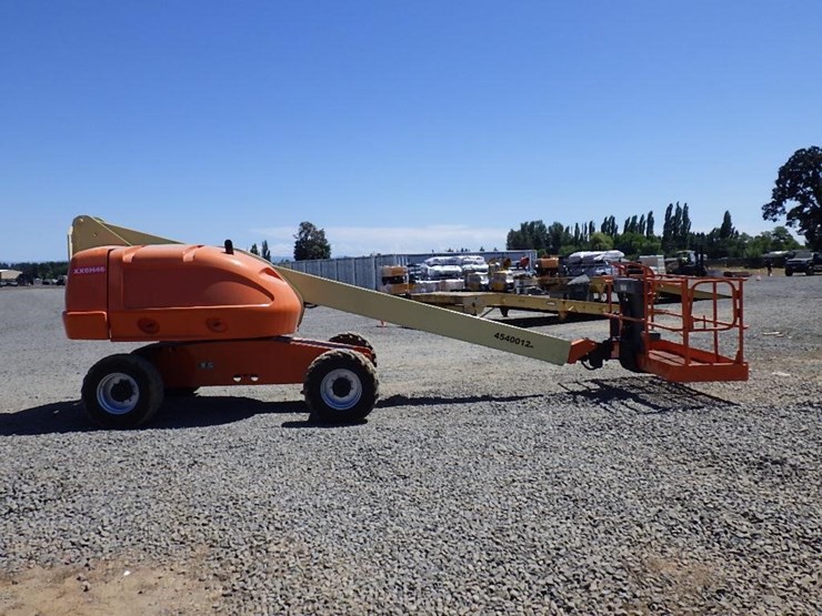 2009-jlg-400s-image-3