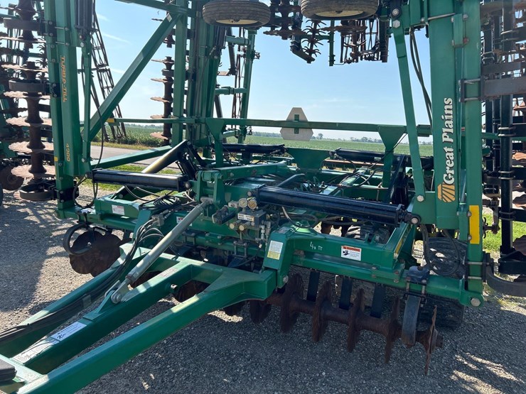 great-plains-4000-image-7