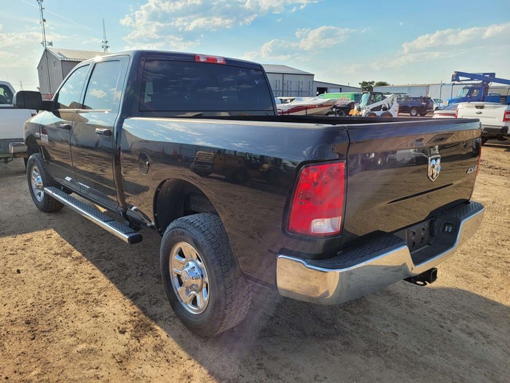 2016-ram-2500-tradesman-image-4