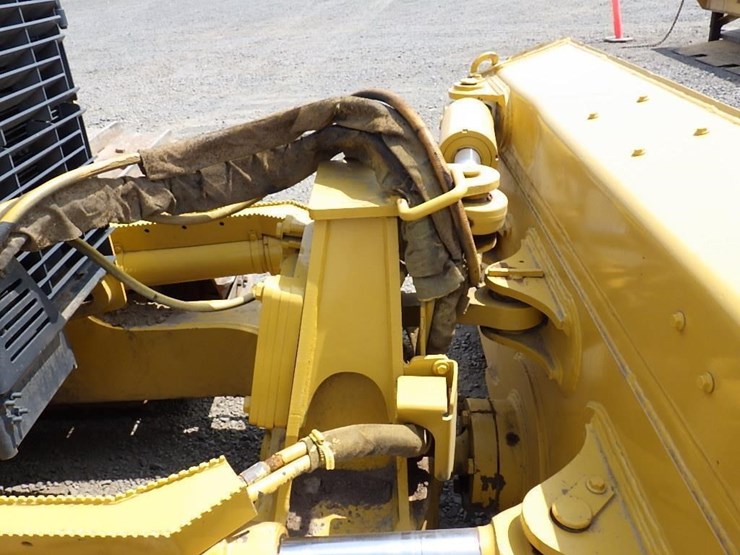 deere-750j-lt-image-10