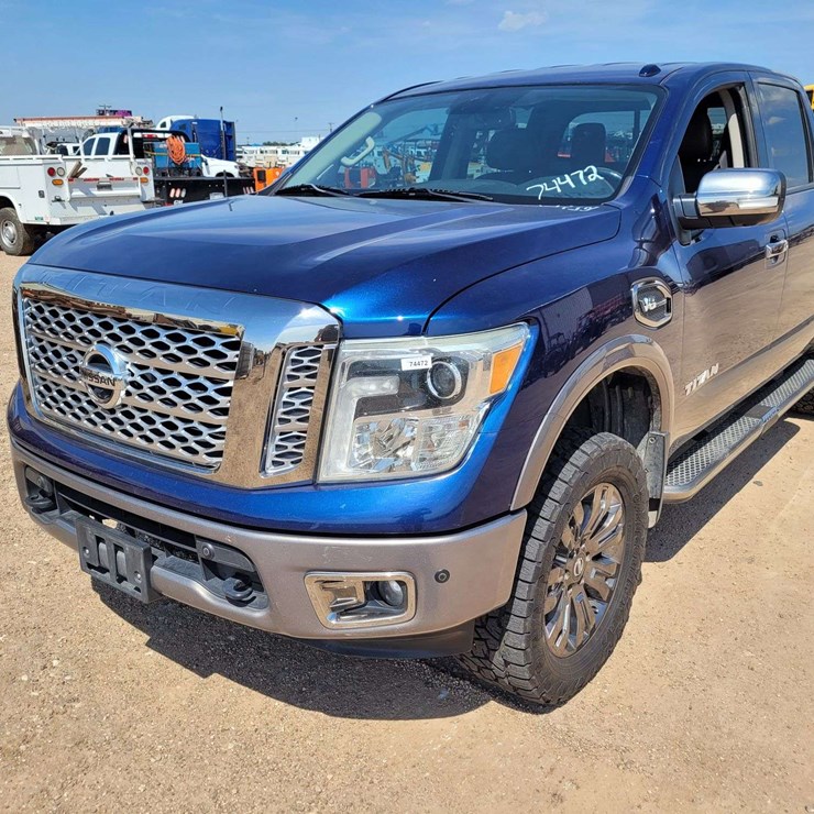 NISSAN TITAN