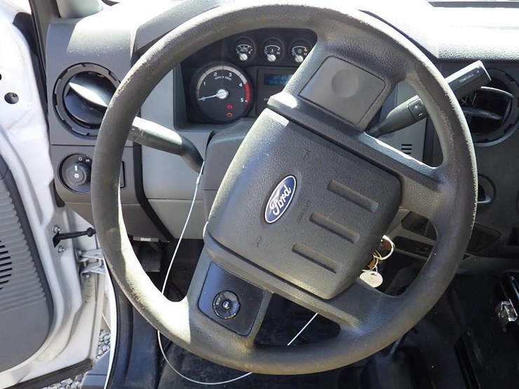 2012-ford-f450-image-30