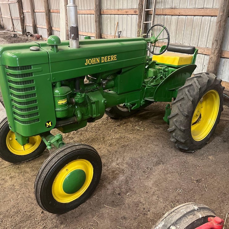 JOHN DEERE M