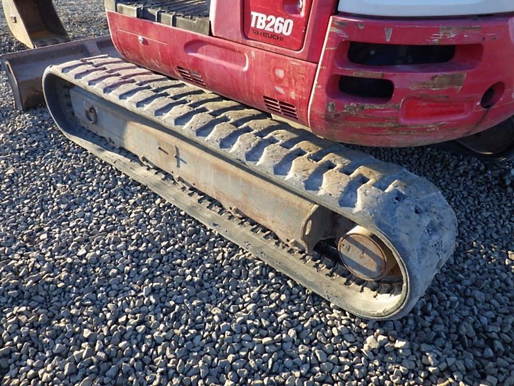 2019-takeuchi-tb260-image-34