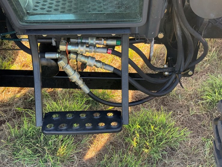 mahindra-2555-image-12
