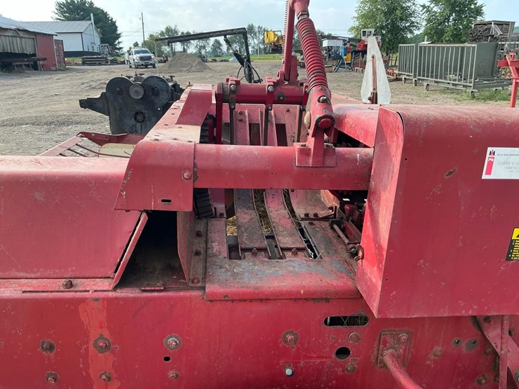 international-435t-image-29