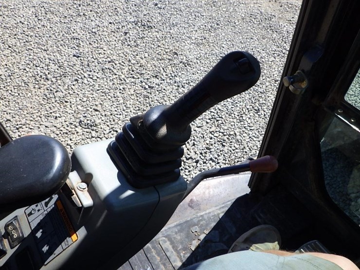 2012-bobcat-e50-image-37