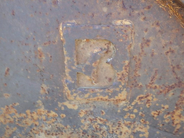 caterpillar-320-image-5