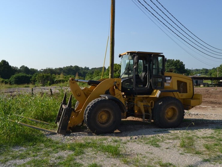 caterpillar-938k-image-1