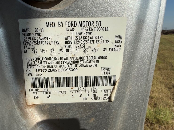 2011-ford-f250-image-25