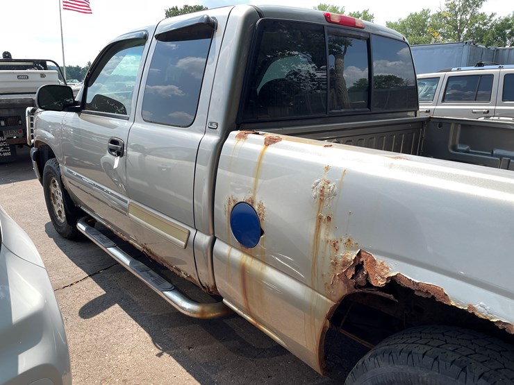 2003-chevrolet-silverado-1500-image-8
