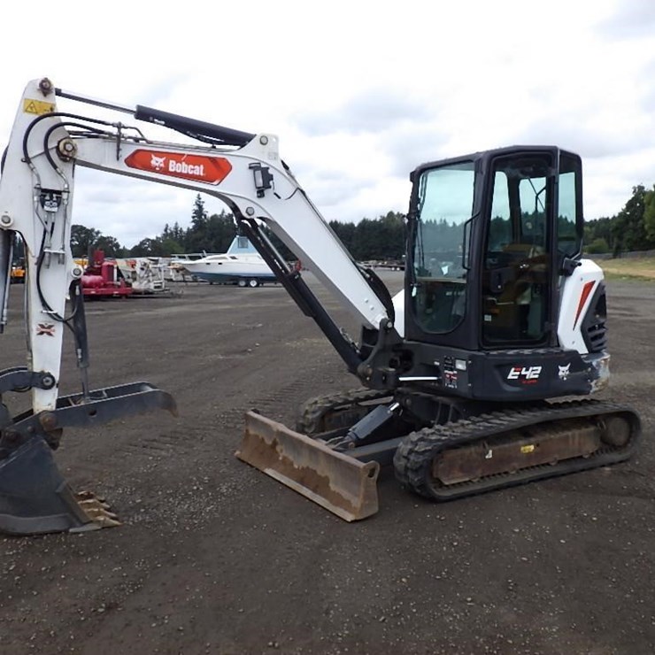 2020 BOBCAT E42