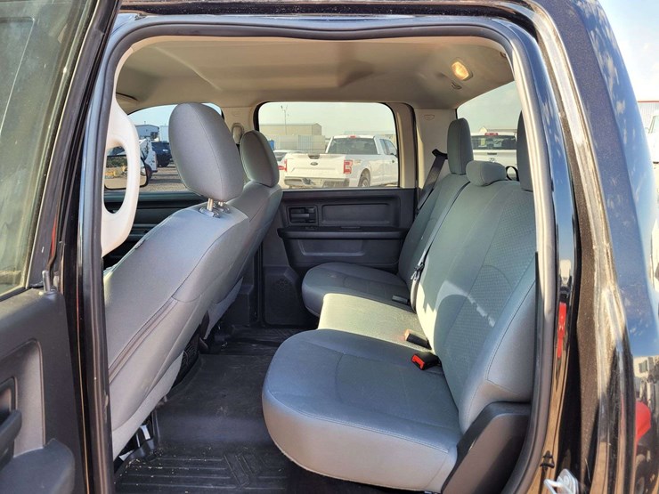 2016-ram-2500-tradesman-image-6