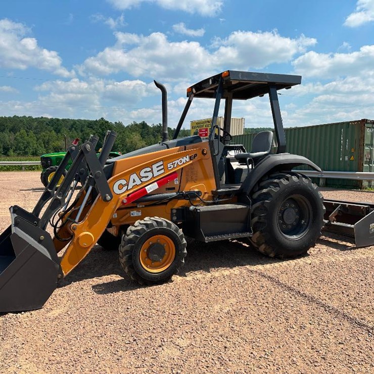 2017 CASE 570N EP