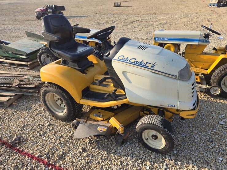 cub-cadet-3204-image-1