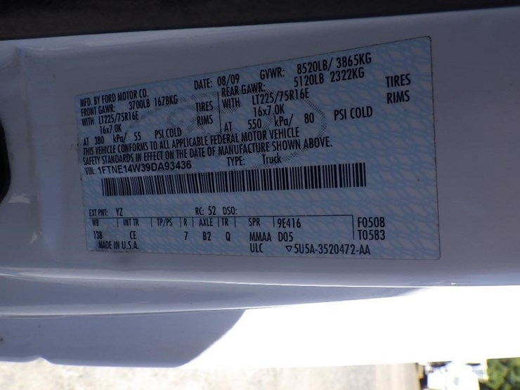 2009-utility-van-image-32