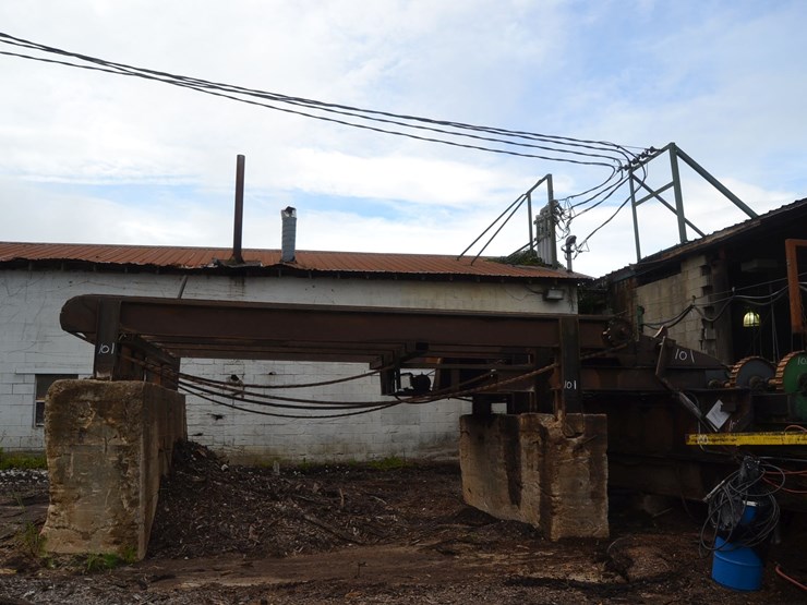 23'-4-strand-log-deck-w/-#78-chain-w/-stop-&-loader-w/-nose-skids-w/-electric-drive-image-1