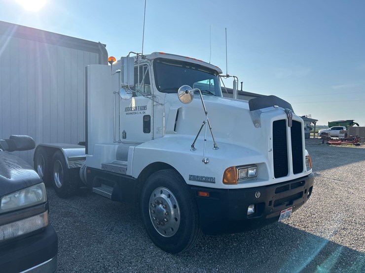 1990-kenworth-t600-image-3