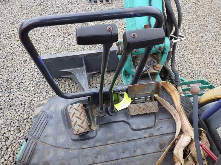 komatsu-pc35mr-1-image-27