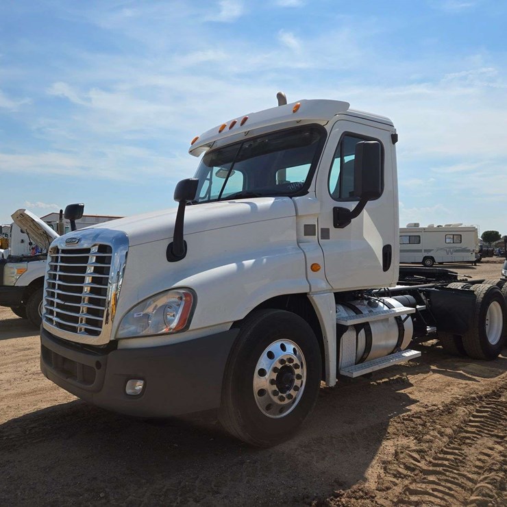 2014 FREIGHTLINER CASCADIA 125