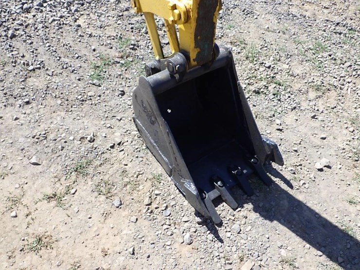 komatsu-pc12uu-image-8