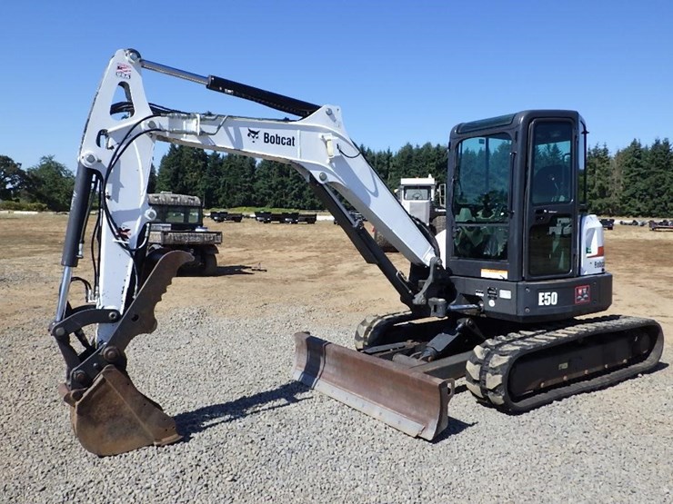 2012-bobcat-e50-image-1