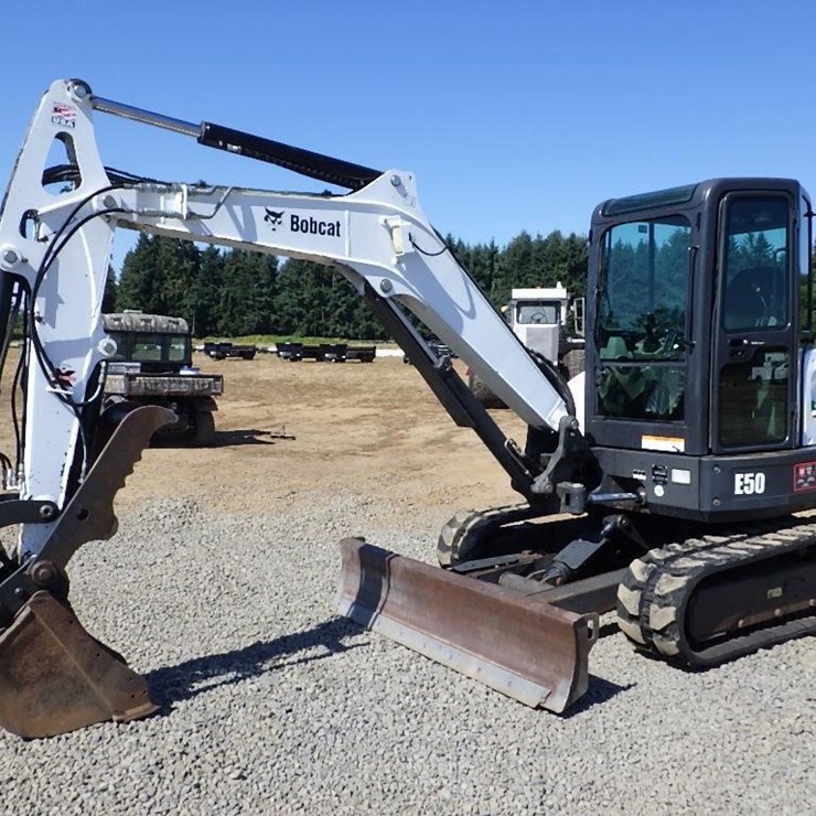 2012 BOBCAT E50