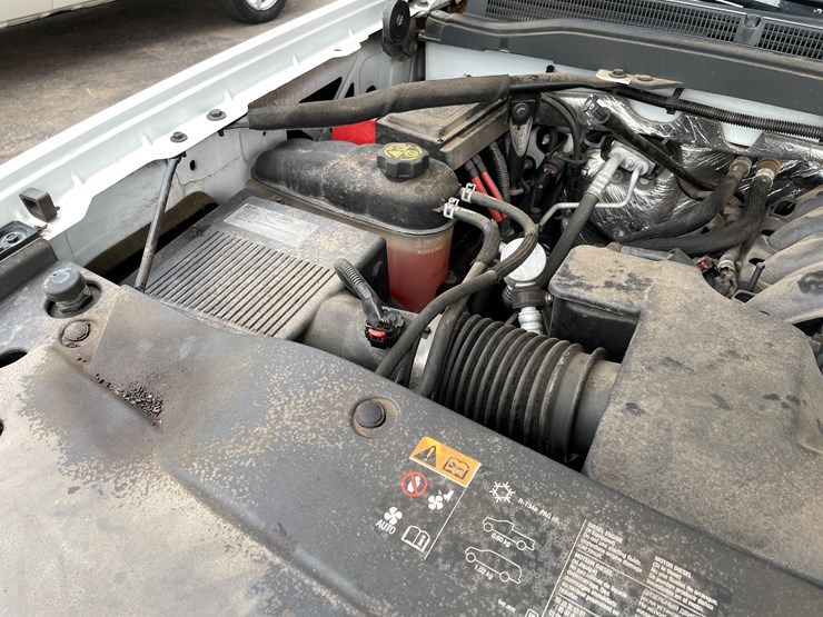 2015-chevrolet-silverado-1500-image-48